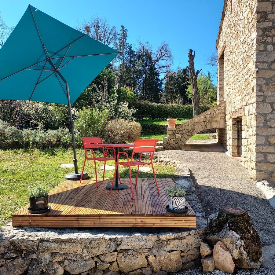 Отель Les Pierres De Cezaire Saint-Cezaire-sur-Siagne Экстерьер фото